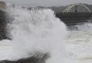 Taiwan: Deadly Typhoon Champi brings travel chaos and school closures